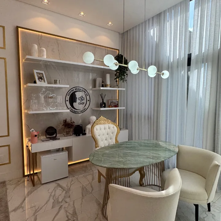 Sala de procedimentos com mesa de mármore, CBCF Blumenau